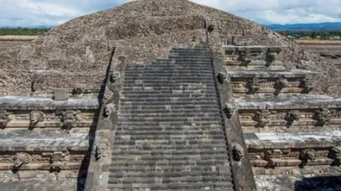 利兹联首席前锋脚踝受伤，恢复期预计两个月！